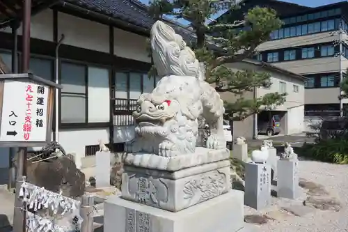 松江宗忠神社の狛犬