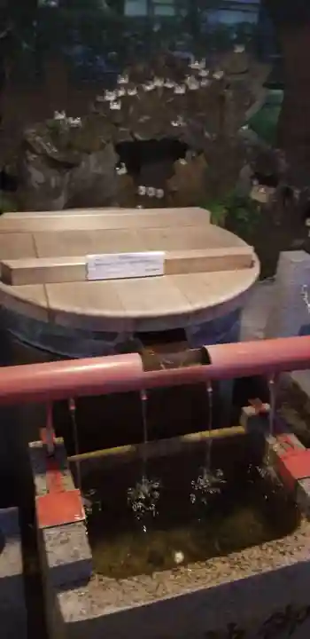 題経寺(柴又帝釈天)の手水舎