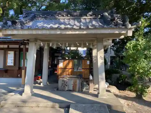 味鋺神社の手水舎