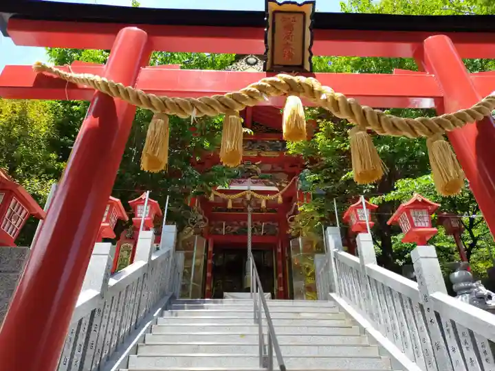 箱根天聖稲荷大権現神社の鳥居