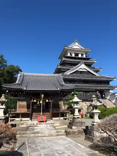 奥平神社の本殿