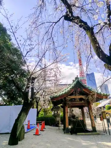 増上寺の{uncategorized: "未分類", other: "その他", undefined: "問題あり", building: "その他建物", grave: "お墓", sacred_gate: "鳥居", guardian: "狛犬", statue: "像", buddha: "仏像", history: "歴史", nature: "自然", garden: "庭園", animal: "動物", pagoda: "塔", temizu: "手水舎", mountain_gate: "山門・神門", sanctuary: "本殿・本堂", subordinate: "末社・摂社", art: "芸術", scenery: "景色", jizo: "地蔵", ema: "絵馬", goshuin: "御朱印", omikuji: "おみくじ", items: "授与品その他", amulet: "お守り", goshuincho: "御朱印帳", eats: "食事", festival: "お祭り", votive_dance: "神楽", shichigosan: "七五三参", wedding: "結婚式", experience: "体験その他", initially: "初詣", around: "周辺", anti_infection: "感染症対策"}