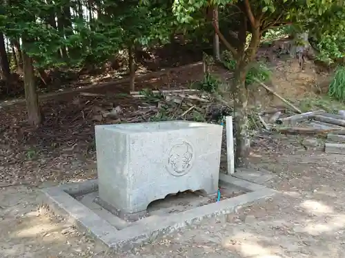 青木社の手水舎