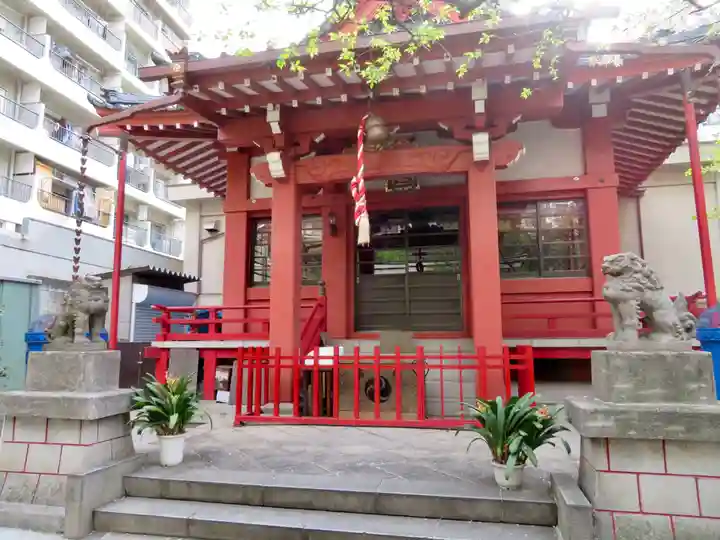 八幡神社の本殿・本堂