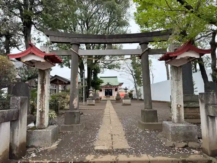 和田稲荷神社の{uncategorized: "未分類", other: "その他", undefined: "問題あり", building: "その他建物", grave: "お墓", sacred_gate: "鳥居", guardian: "狛犬", statue: "像", buddha: "仏像", history: "歴史", nature: "自然", garden: "庭園", animal: "動物", pagoda: "塔", temizu: "手水舎", mountain_gate: "山門・神門", sanctuary: "本殿・本堂", subordinate: "末社・摂社", art: "芸術", scenery: "景色", jizo: "地蔵", ema: "絵馬", goshuin: "御朱印", omikuji: "おみくじ", items: "授与品その他", amulet: "お守り", goshuincho: "御朱印帳", eats: "食事", festival: "お祭り", votive_dance: "神楽", shichigosan: "七五三参", wedding: "結婚式", experience: "体験その他", initially: "初詣", around: "周辺", anti_infection: "感染症対策"}