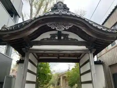 願正寺の{uncategorized: "未分類", other: "その他", undefined: "問題あり", building: "その他建物", grave: "お墓", sacred_gate: "鳥居", guardian: "狛犬", statue: "像", buddha: "仏像", history: "歴史", nature: "自然", garden: "庭園", animal: "動物", pagoda: "塔", temizu: "手水舎", mountain_gate: "山門・神門", sanctuary: "本殿・本堂", subordinate: "末社・摂社", art: "芸術", scenery: "景色", jizo: "地蔵", ema: "絵馬", goshuin: "御朱印", omikuji: "おみくじ", items: "授与品その他", amulet: "お守り", goshuincho: "御朱印帳", eats: "食事", festival: "お祭り", votive_dance: "神楽", shichigosan: "七五三参", wedding: "結婚式", experience: "体験その他", initially: "初詣", around: "周辺", anti_infection: "感染症対策"}