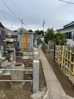 本通寺の{uncategorized: "未分類", other: "その他", undefined: "問題あり", building: "その他建物", grave: "お墓", sacred_gate: "鳥居", guardian: "狛犬", statue: "像", buddha: "仏像", history: "歴史", nature: "自然", garden: "庭園", animal: "動物", pagoda: "塔", temizu: "手水舎", mountain_gate: "山門・神門", sanctuary: "本殿・本堂", subordinate: "末社・摂社", art: "芸術", scenery: "景色", jizo: "地蔵", ema: "絵馬", goshuin: "御朱印", omikuji: "おみくじ", items: "授与品その他", amulet: "お守り", goshuincho: "御朱印帳", eats: "食事", festival: "お祭り", votive_dance: "神楽", shichigosan: "七五三参", wedding: "結婚式", experience: "体験その他", initially: "初詣", around: "周辺", anti_infection: "感染症対策"}