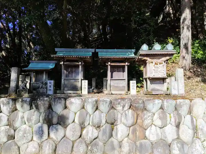 栗栖神社の末社・摂社