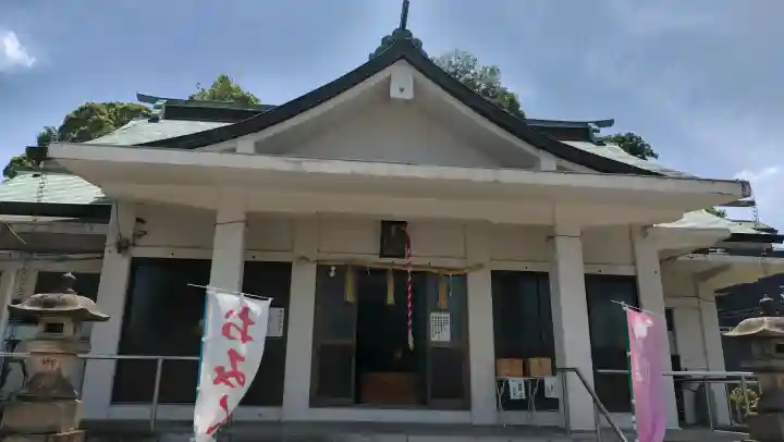 糸縄神社の{uncategorized: "未分類", other: "その他", undefined: "問題あり", building: "その他建物", grave: "お墓", sacred_gate: "鳥居", guardian: "狛犬", statue: "像", buddha: "仏像", history: "歴史", nature: "自然", garden: "庭園", animal: "動物", pagoda: "塔", temizu: "手水舎", mountain_gate: "山門・神門", sanctuary: "本殿・本堂", subordinate: "末社・摂社", art: "芸術", scenery: "景色", jizo: "地蔵", ema: "絵馬", goshuin: "御朱印", omikuji: "おみくじ", items: "授与品その他", amulet: "お守り", goshuincho: "御朱印帳", eats: "食事", festival: "お祭り", votive_dance: "神楽", shichigosan: "七五三参", wedding: "結婚式", experience: "体験その他", initially: "初詣", around: "周辺", anti_infection: "感染症対策"}