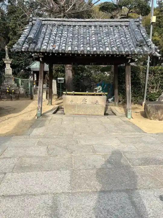 水間寺の{uncategorized: "未分類", other: "その他", undefined: "問題あり", building: "その他建物", grave: "お墓", sacred_gate: "鳥居", guardian: "狛犬", statue: "像", buddha: "仏像", history: "歴史", nature: "自然", garden: "庭園", animal: "動物", pagoda: "塔", temizu: "手水舎", mountain_gate: "山門・神門", sanctuary: "本殿・本堂", subordinate: "末社・摂社", art: "芸術", scenery: "景色", jizo: "地蔵", ema: "絵馬", goshuin: "御朱印", omikuji: "おみくじ", items: "授与品その他", amulet: "お守り", goshuincho: "御朱印帳", eats: "食事", festival: "お祭り", votive_dance: "神楽", shichigosan: "七五三参", wedding: "結婚式", experience: "体験その他", initially: "初詣", around: "周辺", anti_infection: "感染症対策"}