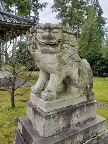  山見八幡宮の狛犬