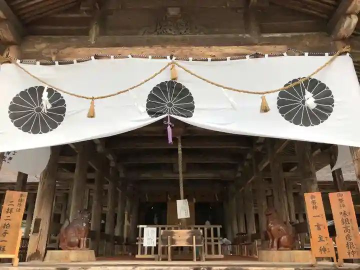 土佐神社の本殿・本堂
