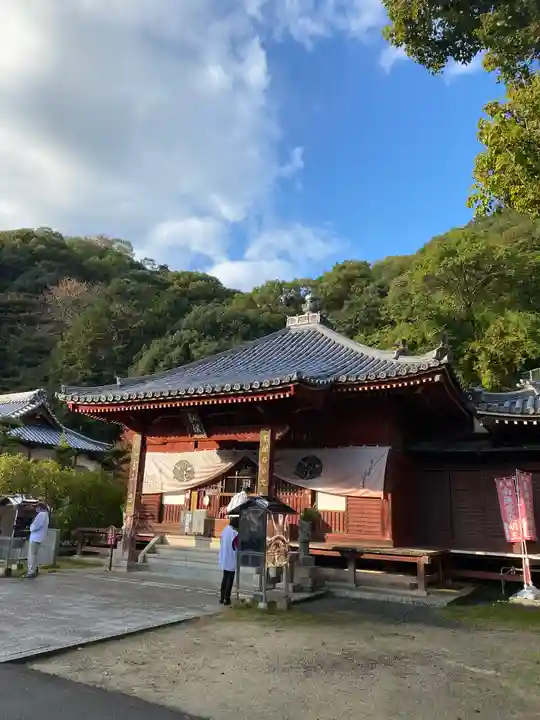 観音寺の本殿・本堂
