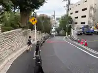 根津神社の{uncategorized: "未分類", other: "その他", undefined: "問題あり", building: "その他建物", grave: "お墓", sacred_gate: "鳥居", guardian: "狛犬", statue: "像", buddha: "仏像", history: "歴史", nature: "自然", garden: "庭園", animal: "動物", pagoda: "塔", temizu: "手水舎", mountain_gate: "山門・神門", sanctuary: "本殿・本堂", subordinate: "末社・摂社", art: "芸術", scenery: "景色", jizo: "地蔵", ema: "絵馬", goshuin: "御朱印", omikuji: "おみくじ", items: "授与品その他", amulet: "お守り", goshuincho: "御朱印帳", eats: "食事", festival: "お祭り", votive_dance: "神楽", shichigosan: "七五三参", wedding: "結婚式", experience: "体験その他", initially: "初詣", around: "周辺", anti_infection: "感染症対策"}