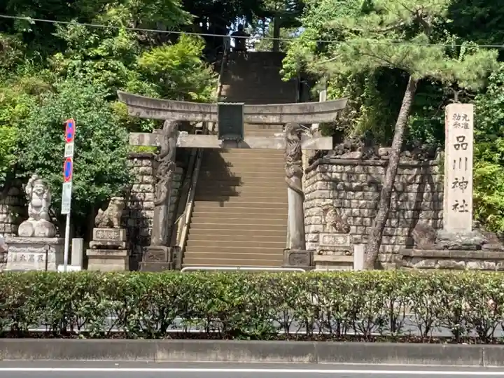 品川神社の鳥居