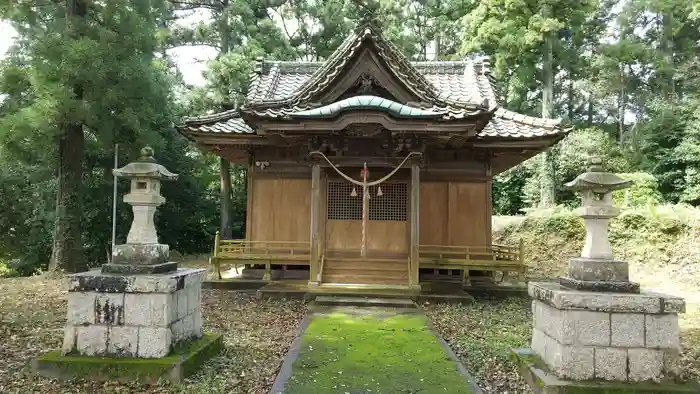 八幡神社の本殿