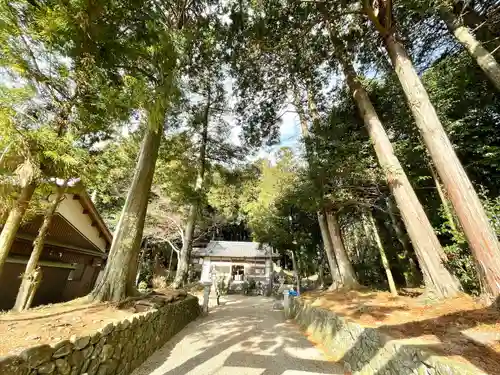 鳥坂神社の建物その他