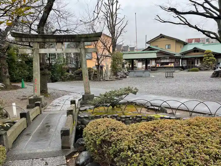 厳島神社(東京都)