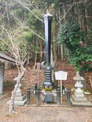尾崎神社の{uncategorized: "未分類", other: "その他", undefined: "問題あり", building: "その他建物", grave: "お墓", sacred_gate: "鳥居", guardian: "狛犬", statue: "像", buddha: "仏像", history: "歴史", nature: "自然", garden: "庭園", animal: "動物", pagoda: "塔", temizu: "手水舎", mountain_gate: "山門・神門", sanctuary: "本殿・本堂", subordinate: "末社・摂社", art: "芸術", scenery: "景色", jizo: "地蔵", ema: "絵馬", goshuin: "御朱印", omikuji: "おみくじ", items: "授与品その他", amulet: "お守り", goshuincho: "御朱印帳", eats: "食事", festival: "お祭り", votive_dance: "神楽", shichigosan: "七五三参", wedding: "結婚式", experience: "体験その他", initially: "初詣", around: "周辺", anti_infection: "感染症対策"}