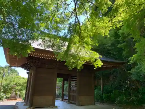 普門寺(切り絵御朱印発祥の寺)の山門・神門