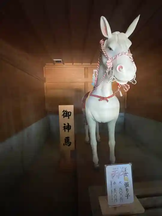 富士山東口本宮 冨士浅間神社の{uncategorized: "未分類", other: "その他", undefined: "問題あり", building: "その他建物", grave: "お墓", sacred_gate: "鳥居", guardian: "狛犬", statue: "像", buddha: "仏像", history: "歴史", nature: "自然", garden: "庭園", animal: "動物", pagoda: "塔", temizu: "手水舎", mountain_gate: "山門・神門", sanctuary: "本殿・本堂", subordinate: "末社・摂社", art: "芸術", scenery: "景色", jizo: "地蔵", ema: "絵馬", goshuin: "御朱印", omikuji: "おみくじ", items: "授与品その他", amulet: "お守り", goshuincho: "御朱印帳", eats: "食事", festival: "お祭り", votive_dance: "神楽", shichigosan: "七五三参", wedding: "結婚式", experience: "体験その他", initially: "初詣", around: "周辺", anti_infection: "感染症対策"}