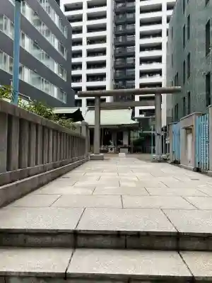 宮益御嶽神社の{uncategorized: "未分類", other: "その他", undefined: "問題あり", building: "その他建物", grave: "お墓", sacred_gate: "鳥居", guardian: "狛犬", statue: "像", buddha: "仏像", history: "歴史", nature: "自然", garden: "庭園", animal: "動物", pagoda: "塔", temizu: "手水舎", mountain_gate: "山門・神門", sanctuary: "本殿・本堂", subordinate: "末社・摂社", art: "芸術", scenery: "景色", jizo: "地蔵", ema: "絵馬", goshuin: "御朱印", omikuji: "おみくじ", items: "授与品その他", amulet: "お守り", goshuincho: "御朱印帳", eats: "食事", festival: "お祭り", votive_dance: "神楽", shichigosan: "七五三参", wedding: "結婚式", experience: "体験その他", initially: "初詣", around: "周辺", anti_infection: "感染症対策"}