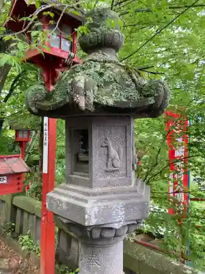 鼻顔稲荷神社の{uncategorized: "未分類", other: "その他", undefined: "問題あり", building: "その他建物", grave: "お墓", sacred_gate: "鳥居", guardian: "狛犬", statue: "像", buddha: "仏像", history: "歴史", nature: "自然", garden: "庭園", animal: "動物", pagoda: "塔", temizu: "手水舎", mountain_gate: "山門・神門", sanctuary: "本殿・本堂", subordinate: "末社・摂社", art: "芸術", scenery: "景色", jizo: "地蔵", ema: "絵馬", goshuin: "御朱印", omikuji: "おみくじ", items: "授与品その他", amulet: "お守り", goshuincho: "御朱印帳", eats: "食事", festival: "お祭り", votive_dance: "神楽", shichigosan: "七五三参", wedding: "結婚式", experience: "体験その他", initially: "初詣", around: "周辺", anti_infection: "感染症対策"}