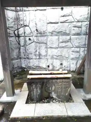 杉山社（仏向町）の手水舎