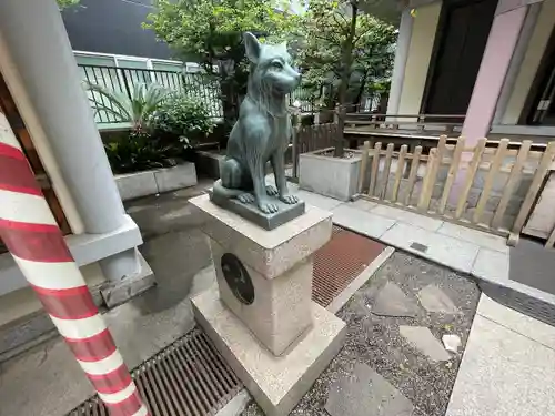 宮益御嶽神社の狛犬