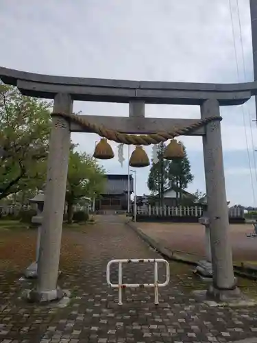 伊勢領神社の鳥居