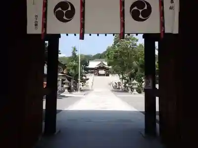石清尾八幡宮の山門・神門