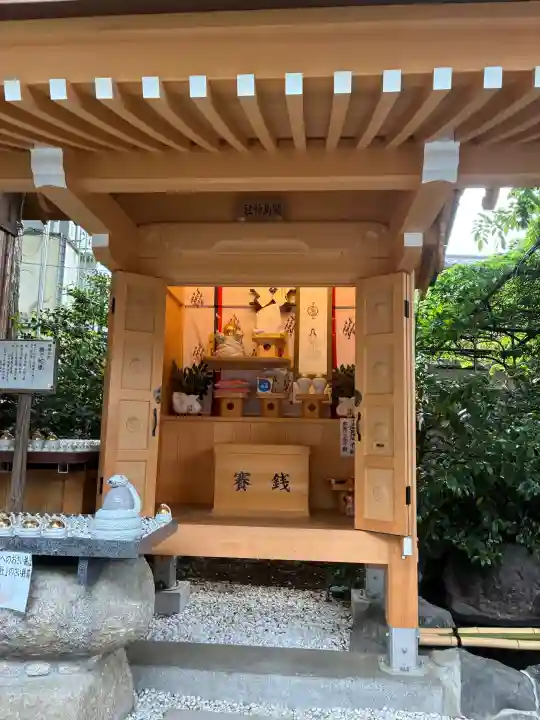 川越熊野神社の{uncategorized: "未分類", other: "その他", undefined: "問題あり", building: "その他建物", grave: "お墓", sacred_gate: "鳥居", guardian: "狛犬", statue: "像", buddha: "仏像", history: "歴史", nature: "自然", garden: "庭園", animal: "動物", pagoda: "塔", temizu: "手水舎", mountain_gate: "山門・神門", sanctuary: "本殿・本堂", subordinate: "末社・摂社", art: "芸術", scenery: "景色", jizo: "地蔵", ema: "絵馬", goshuin: "御朱印", omikuji: "おみくじ", items: "授与品その他", amulet: "お守り", goshuincho: "御朱印帳", eats: "食事", festival: "お祭り", votive_dance: "神楽", shichigosan: "七五三参", wedding: "結婚式", experience: "体験その他", initially: "初詣", around: "周辺", anti_infection: "感染症対策"}