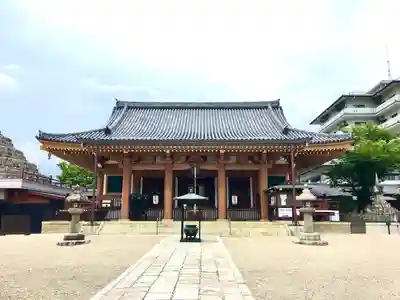 壬生寺の本殿・本堂