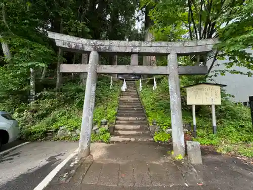 戸隠神社火之御子社の鳥居