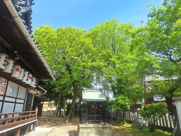 大利神社の{uncategorized: "未分類", other: "その他", undefined: "問題あり", building: "その他建物", grave: "お墓", sacred_gate: "鳥居", guardian: "狛犬", statue: "像", buddha: "仏像", history: "歴史", nature: "自然", garden: "庭園", animal: "動物", pagoda: "塔", temizu: "手水舎", mountain_gate: "山門・神門", sanctuary: "本殿・本堂", subordinate: "末社・摂社", art: "芸術", scenery: "景色", jizo: "地蔵", ema: "絵馬", goshuin: "御朱印", omikuji: "おみくじ", items: "授与品その他", amulet: "お守り", goshuincho: "御朱印帳", eats: "食事", festival: "お祭り", votive_dance: "神楽", shichigosan: "七五三参", wedding: "結婚式", experience: "体験その他", initially: "初詣", around: "周辺", anti_infection: "感染症対策"}