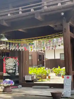 普門寺(切り絵御朱印発祥の寺)の山門・神門