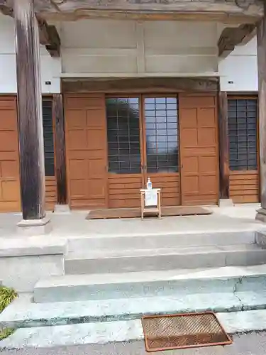 慈願寺の本殿・本堂