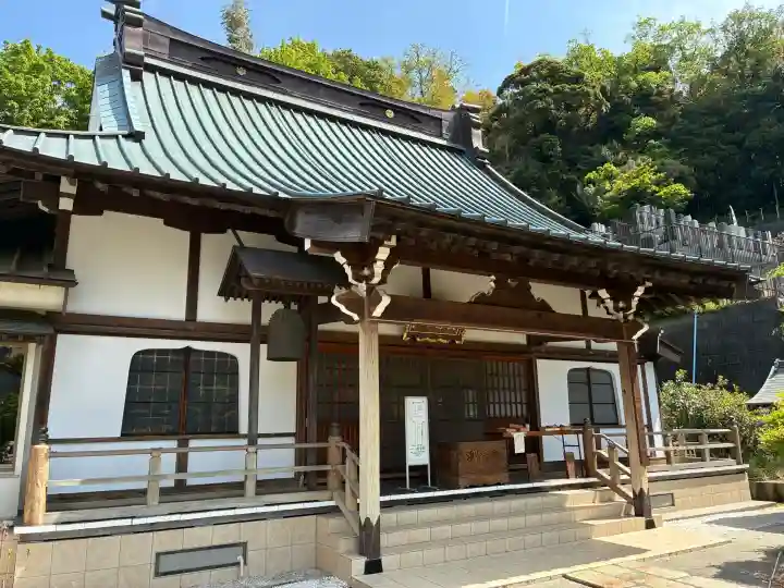 般若院の{uncategorized: "未分類", other: "その他", undefined: "問題あり", building: "その他建物", grave: "お墓", sacred_gate: "鳥居", guardian: "狛犬", statue: "像", buddha: "仏像", history: "歴史", nature: "自然", garden: "庭園", animal: "動物", pagoda: "塔", temizu: "手水舎", mountain_gate: "山門・神門", sanctuary: "本殿・本堂", subordinate: "末社・摂社", art: "芸術", scenery: "景色", jizo: "地蔵", ema: "絵馬", goshuin: "御朱印", omikuji: "おみくじ", items: "授与品その他", amulet: "お守り", goshuincho: "御朱印帳", eats: "食事", festival: "お祭り", votive_dance: "神楽", shichigosan: "七五三参", wedding: "結婚式", experience: "体験その他", initially: "初詣", around: "周辺", anti_infection: "感染症対策"}