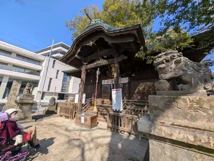 阿邪訶根神社の{uncategorized: "未分類", other: "その他", undefined: "問題あり", building: "その他建物", grave: "お墓", sacred_gate: "鳥居", guardian: "狛犬", statue: "像", buddha: "仏像", history: "歴史", nature: "自然", garden: "庭園", animal: "動物", pagoda: "塔", temizu: "手水舎", mountain_gate: "山門・神門", sanctuary: "本殿・本堂", subordinate: "末社・摂社", art: "芸術", scenery: "景色", jizo: "地蔵", ema: "絵馬", goshuin: "御朱印", omikuji: "おみくじ", items: "授与品その他", amulet: "お守り", goshuincho: "御朱印帳", eats: "食事", festival: "お祭り", votive_dance: "神楽", shichigosan: "七五三参", wedding: "結婚式", experience: "体験その他", initially: "初詣", around: "周辺", anti_infection: "感染症対策"}