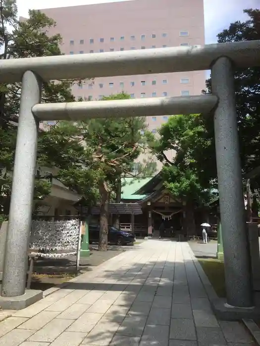 札幌三吉神社の鳥居