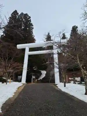 土津神社|こどもと出世の神さまの鳥居