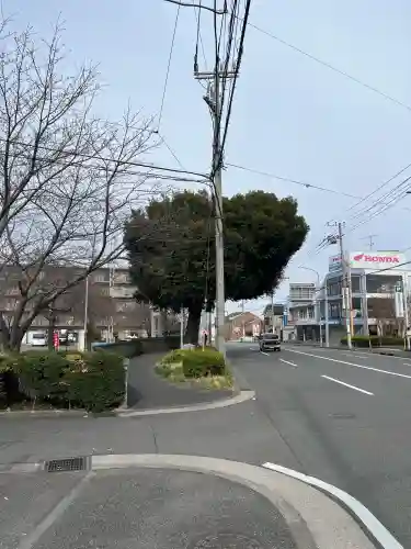本村神明社の{uncategorized: "未分類", other: "その他", undefined: "問題あり", building: "その他建物", grave: "お墓", sacred_gate: "鳥居", guardian: "狛犬", statue: "像", buddha: "仏像", history: "歴史", nature: "自然", garden: "庭園", animal: "動物", pagoda: "塔", temizu: "手水舎", mountain_gate: "山門・神門", sanctuary: "本殿・本堂", subordinate: "末社・摂社", art: "芸術", scenery: "景色", jizo: "地蔵", ema: "絵馬", goshuin: "御朱印", omikuji: "おみくじ", items: "授与品その他", amulet: "お守り", goshuincho: "御朱印帳", eats: "食事", festival: "お祭り", votive_dance: "神楽", shichigosan: "七五三参", wedding: "結婚式", experience: "体験その他", initially: "初詣", around: "周辺", anti_infection: "感染症対策"}