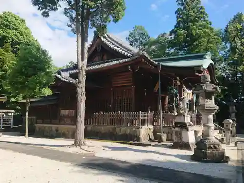 稲荷神社の本殿