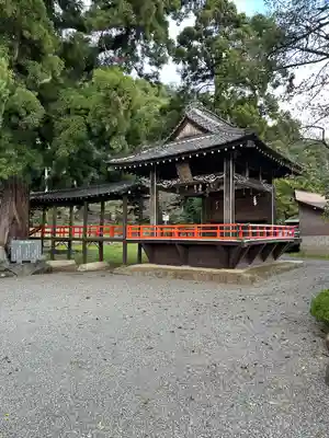 山梨岡神社(山梨県)