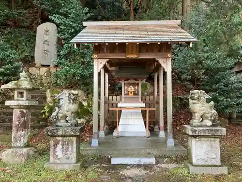 湯泉神社の末社・摂社