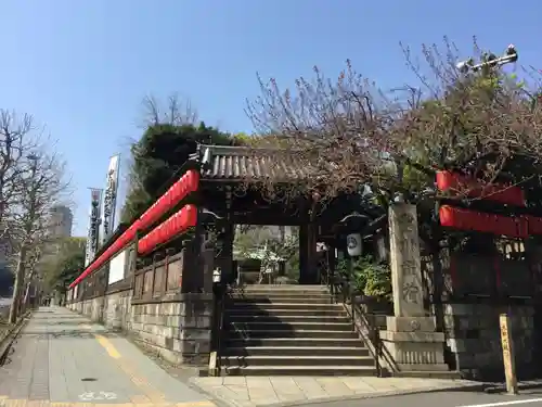 豊川稲荷東京別院の山門・神門
