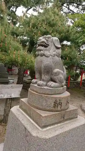 湊稲荷神社の狛犬