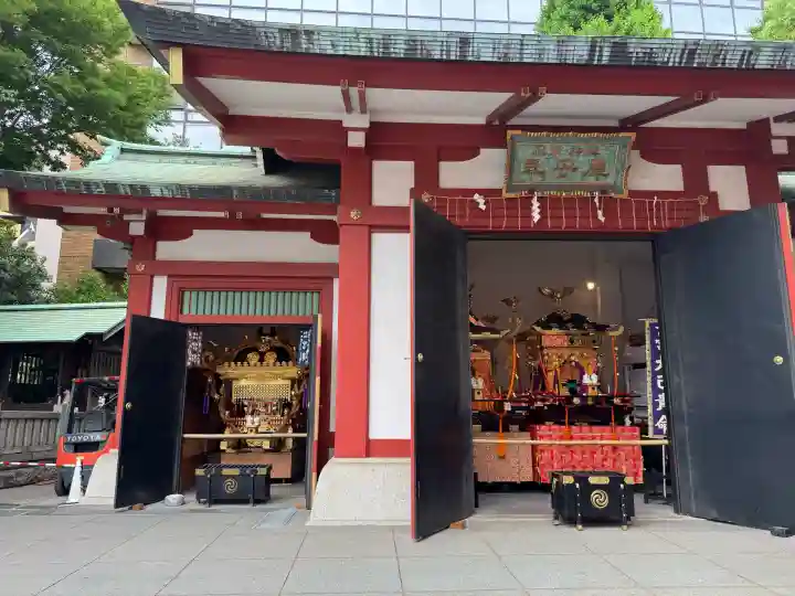 神田神社(神田明神)の{uncategorized: "未分類", other: "その他", undefined: "問題あり", building: "その他建物", grave: "お墓", sacred_gate: "鳥居", guardian: "狛犬", statue: "像", buddha: "仏像", history: "歴史", nature: "自然", garden: "庭園", animal: "動物", pagoda: "塔", temizu: "手水舎", mountain_gate: "山門・神門", sanctuary: "本殿・本堂", subordinate: "末社・摂社", art: "芸術", scenery: "景色", jizo: "地蔵", ema: "絵馬", goshuin: "御朱印", omikuji: "おみくじ", items: "授与品その他", amulet: "お守り", goshuincho: "御朱印帳", eats: "食事", festival: "お祭り", votive_dance: "神楽", shichigosan: "七五三参", wedding: "結婚式", experience: "体験その他", initially: "初詣", around: "周辺", anti_infection: "感染症対策"}