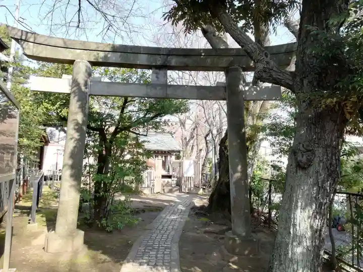 桐ヶ谷氷川神社の末社・摂社