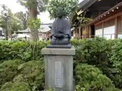 松陰神社の像